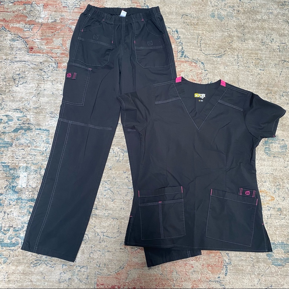 Black Wonder Wink Scrub Set NEW!